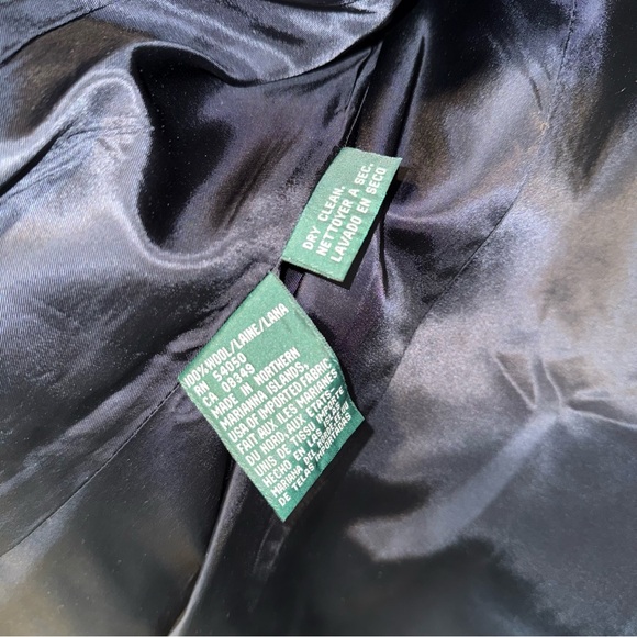 Vintage Lauren Ralph Lauren 100% Wool Blazer. - Picture 7 of 10